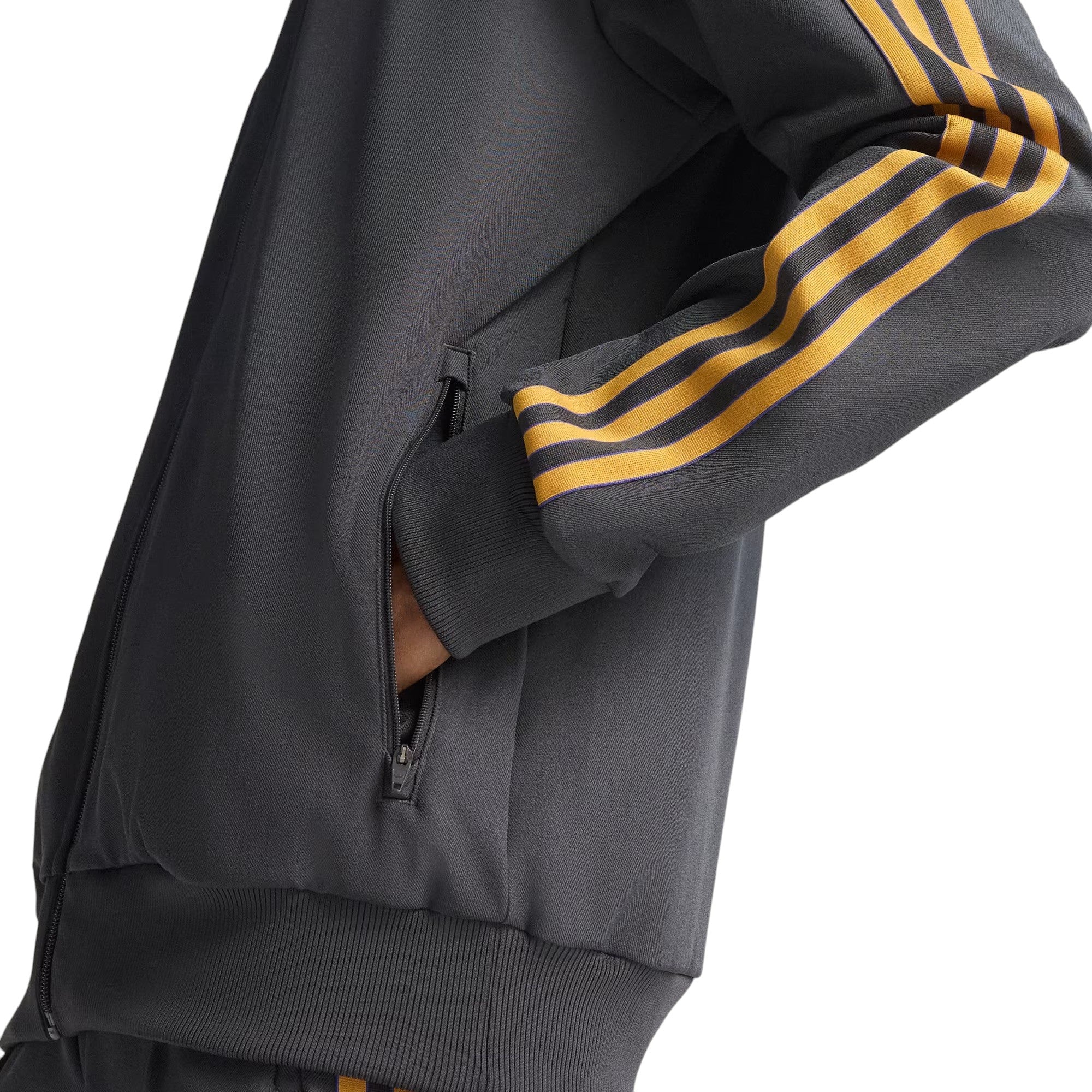 Спортивная куртка Adidas Manchester United Terrace Icons 'Utility Black' — фото 4