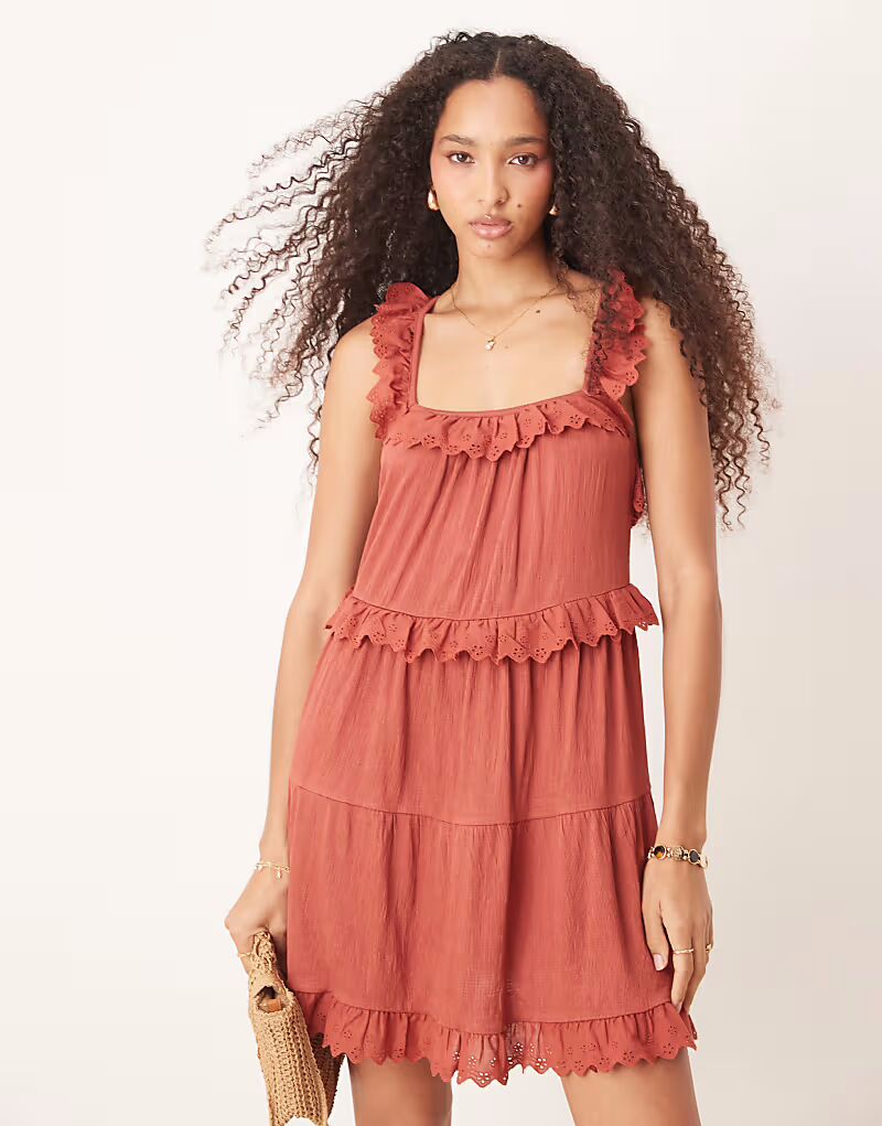 

ASOS DESIGN кружевное мини-платье с оборками и ярусами цвета ржавчины