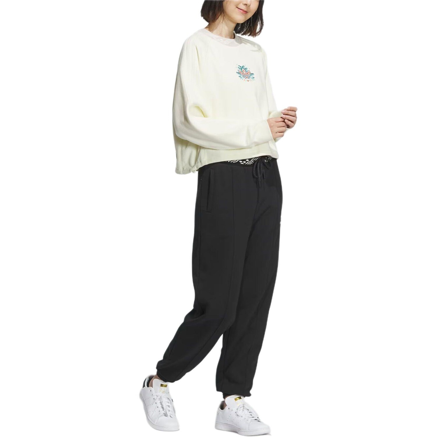 FEIFEI RUAN CO-BRANDED MODEL Толстовка женская белая Adidas Originals — фото 4