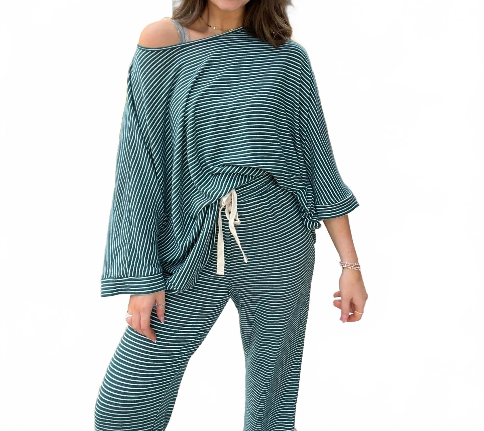 

Double Zero Комплект для отдыха и многослойной одежды зеленого цвета