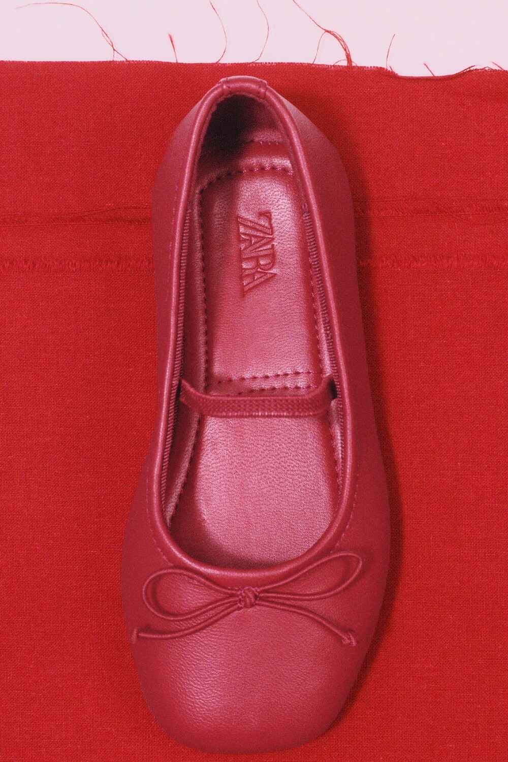 

Кожаные балетки с бантиком ZARA, красный