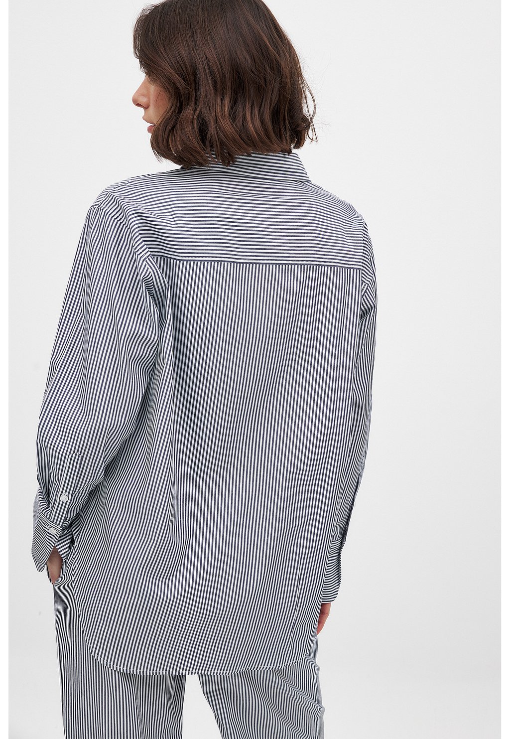 

Рубашка RELAXED NA-KD, цвет Navy Stripe
