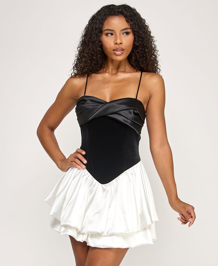 

Детское платье с юбкой-пузырем и вырезом сердечко, открытой спиной City Studios, Black/Ivory