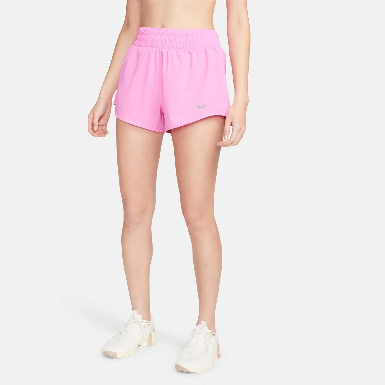 Шорты женские Nike Dri-FIT, Playful Pink/Reflective Silver — фото 4