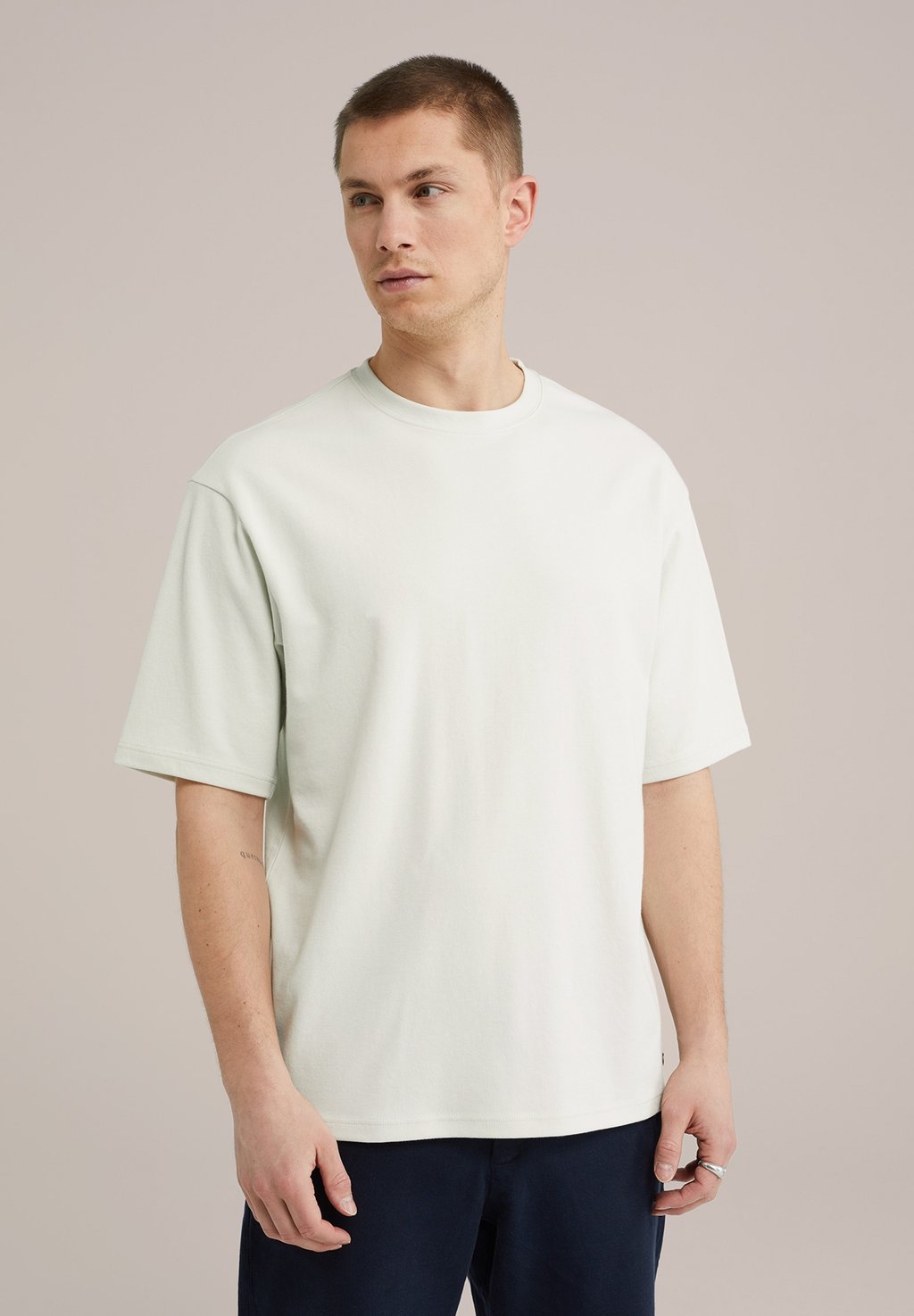 

Базовая футболка THE OVERSIZED WE Fashion, мятный