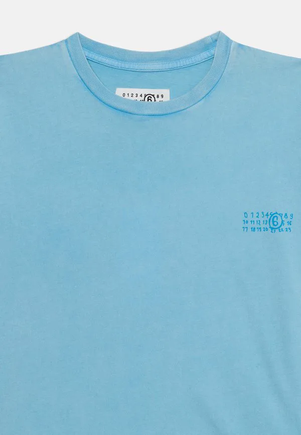 Футболка унисекс с принтом Mm6 Maison Margiela, Topaz Blue — фото 4