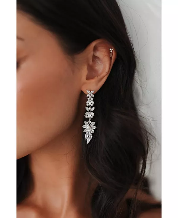 

Серьги-Подвески с кристаллами-розетками Untamed Petals, silver