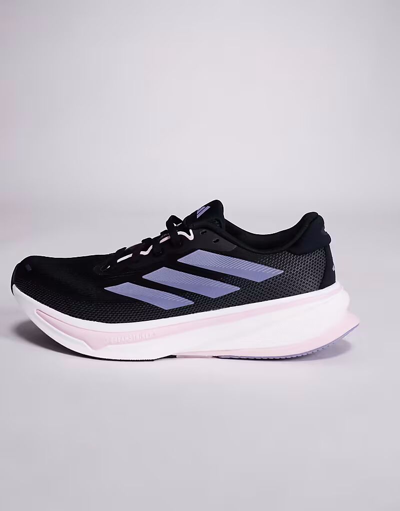 Кроссовки Adidas Running Supernova Rise 2 черного и фиолетового цветов — фото 2