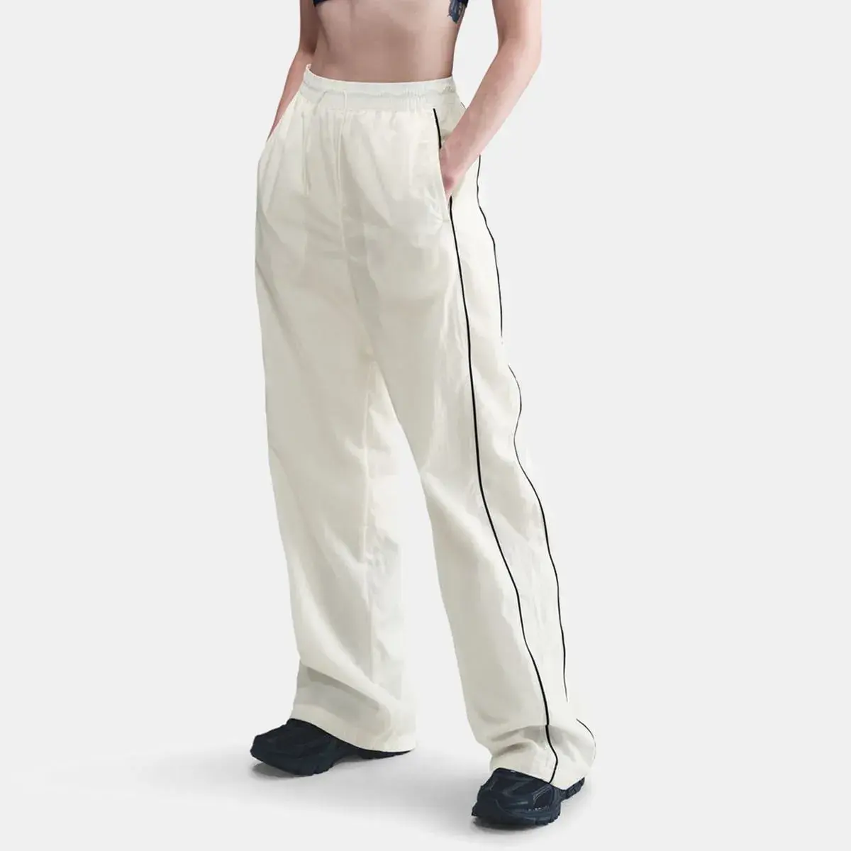 

Женские брюки Windrunner Nike, белый