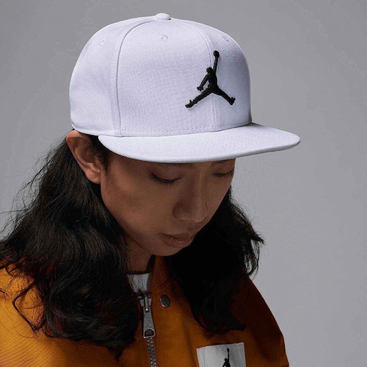 

Кепка Snapback Pro Jumpman Jordan, цвет White/Off White