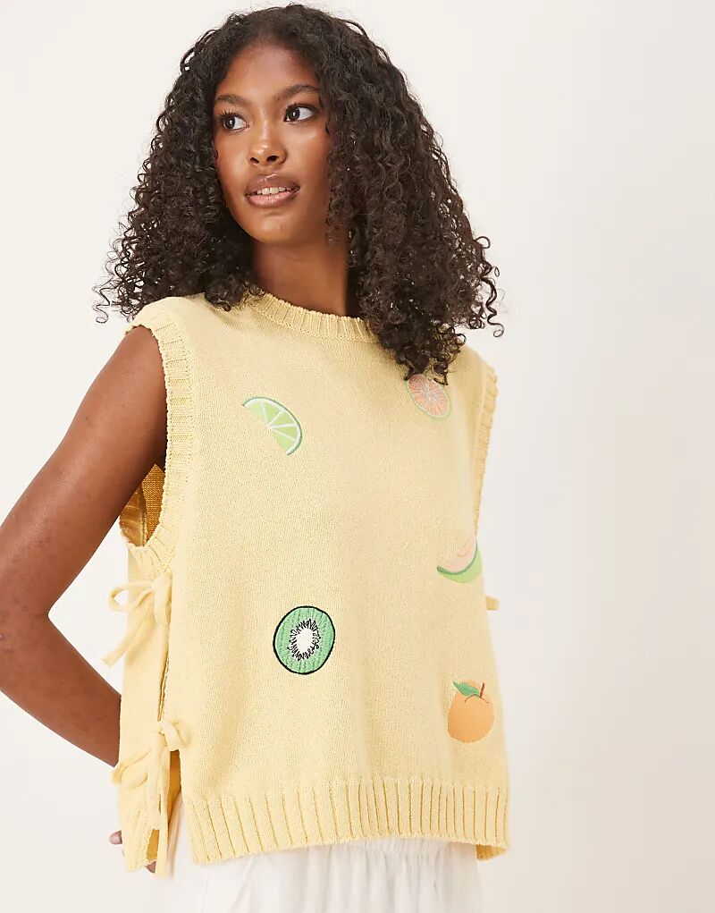 

Трикотажный топ ASOS DESIGN с вышитыми фруктами в цвете пахты