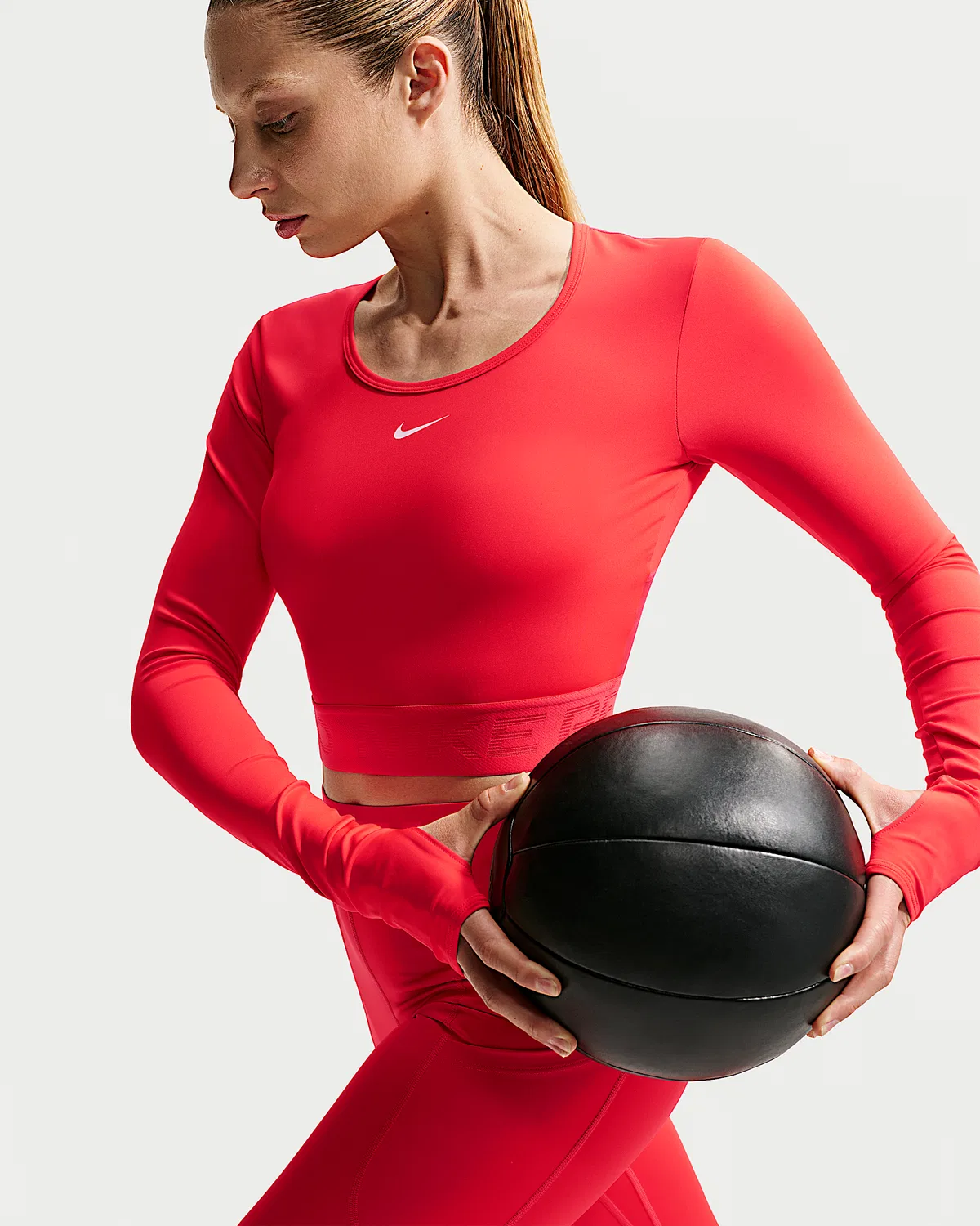 Женский топ Nike Pro Dri-FIT с длинным рукавом, Light Crimson/Ember Glow/White — фото 3