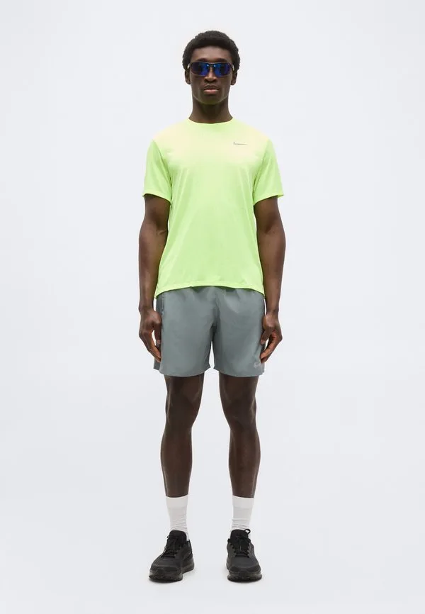 Спортивная футболка breathe miler Nike Performance, Volt Ice — фото 2