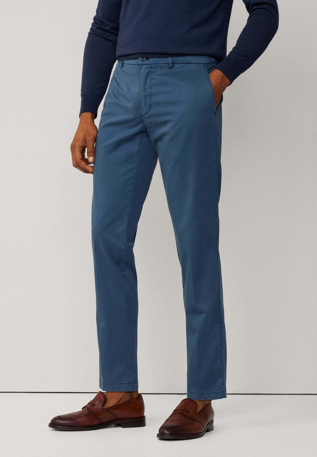 

Чиносы DRAWCORD COMMUTER Hackett London, цвет Dark Denim Blue
