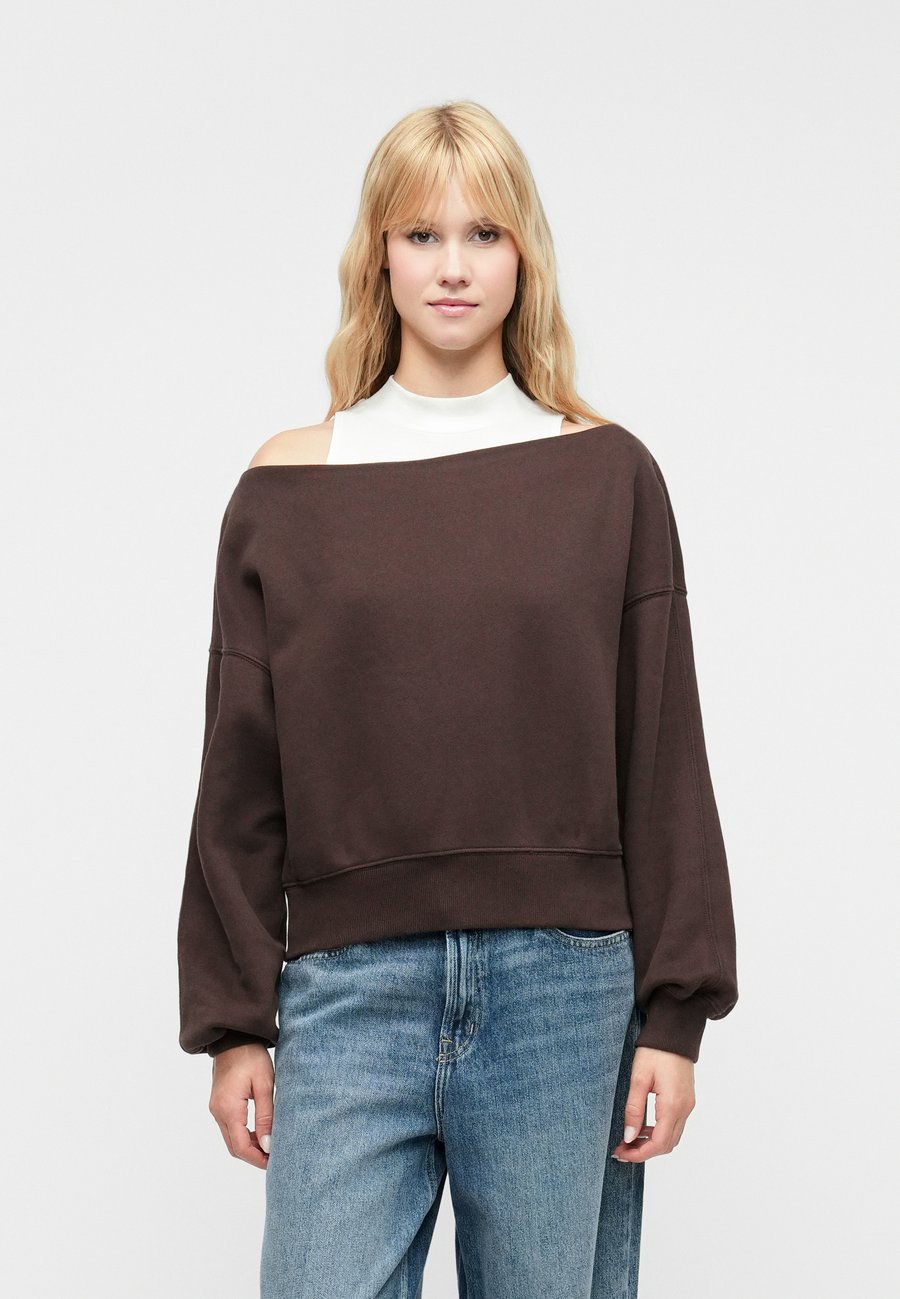 

Толстовка Abercrombie & Fitch SUNDAY SHRUNKEN SLASH , Brown
