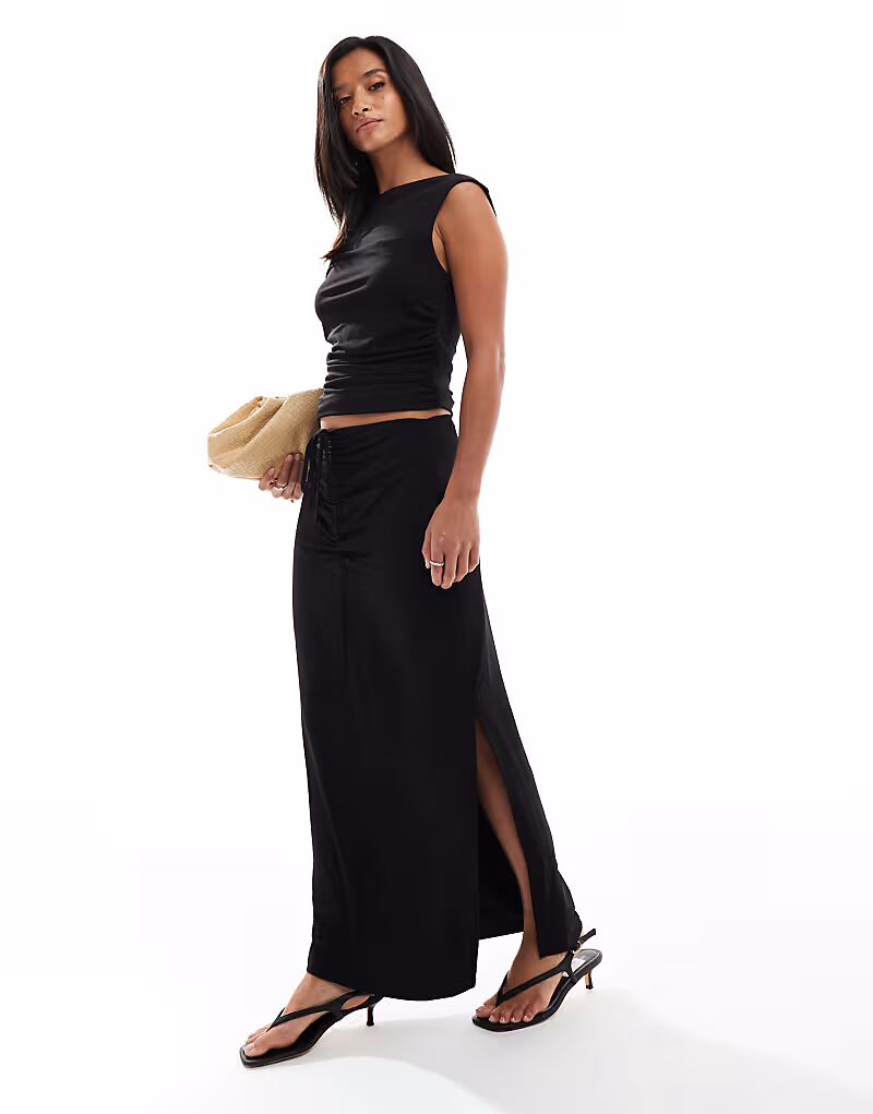 

Юбка макси облегающая, с рюшами спереди, черного цвета Vero Moda Petite