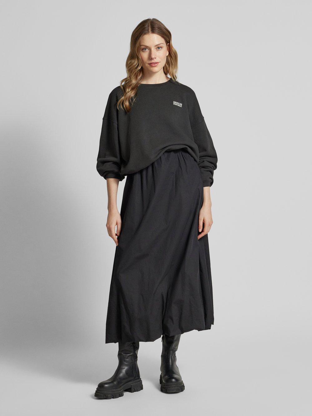 

Свитшот с этикеткой, модель «IZUBIRD» American Vintage, черный