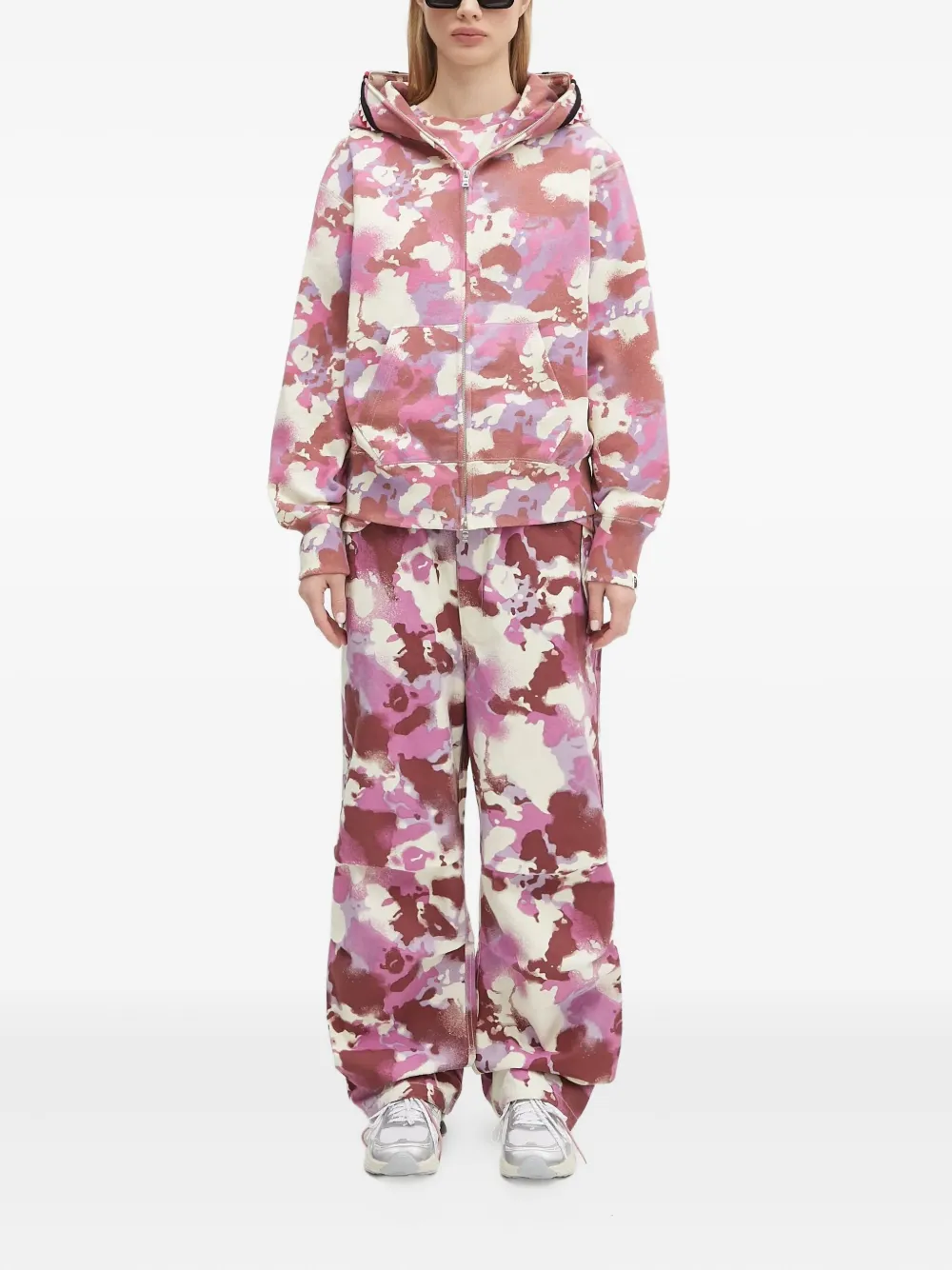 Футболка с камуфляжным принтом A BATHING APE, розовый — фото 2
