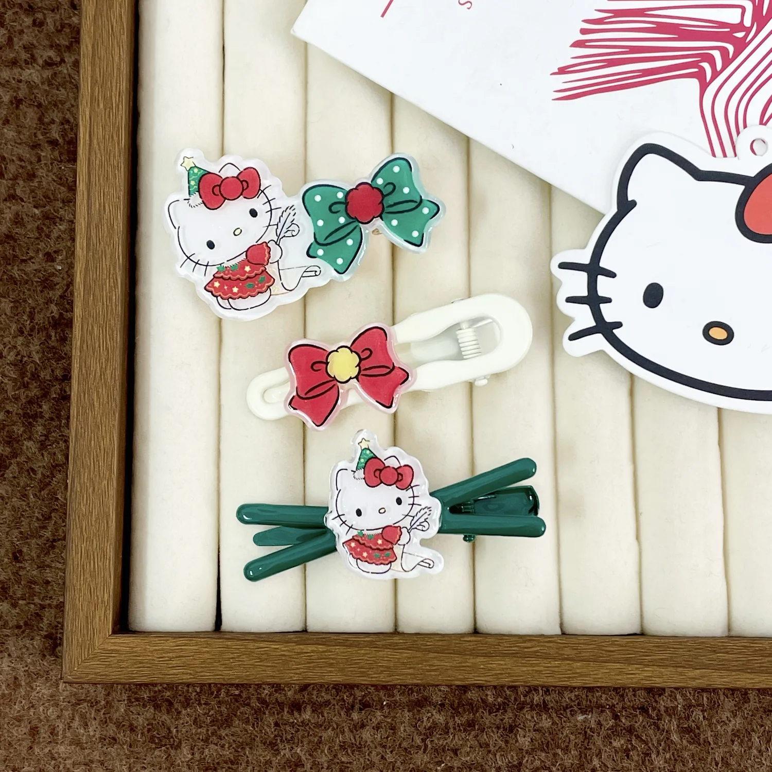 Акриловая заколка для волос Hello Kitty Sanrio, Hello Kitty Hair Clip Three-Piece Set — фото 4