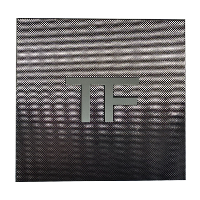 Помада-блеск для губ TF Square Tube Mirror Finish с эффектом влажного сияния, легко растушевывается, создает естественный эффект "без макияжа", 5,5 мл TOM FORD — фото 3