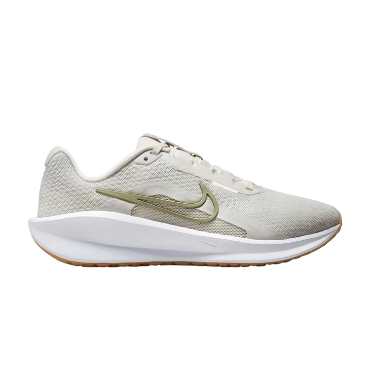 

Кроссовки Wmns Downshifter 13, цвет Light Bone Neutral Olive