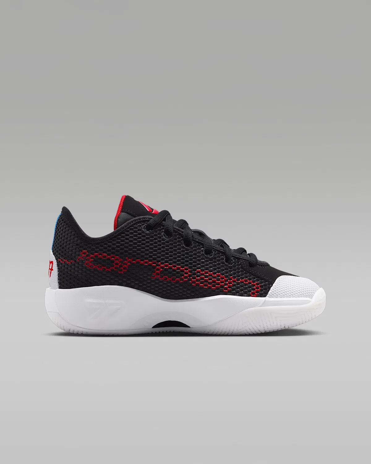 Детские баскетбольные кроссовки Luka 77 "Bred", Black/White/University Red — фото 3