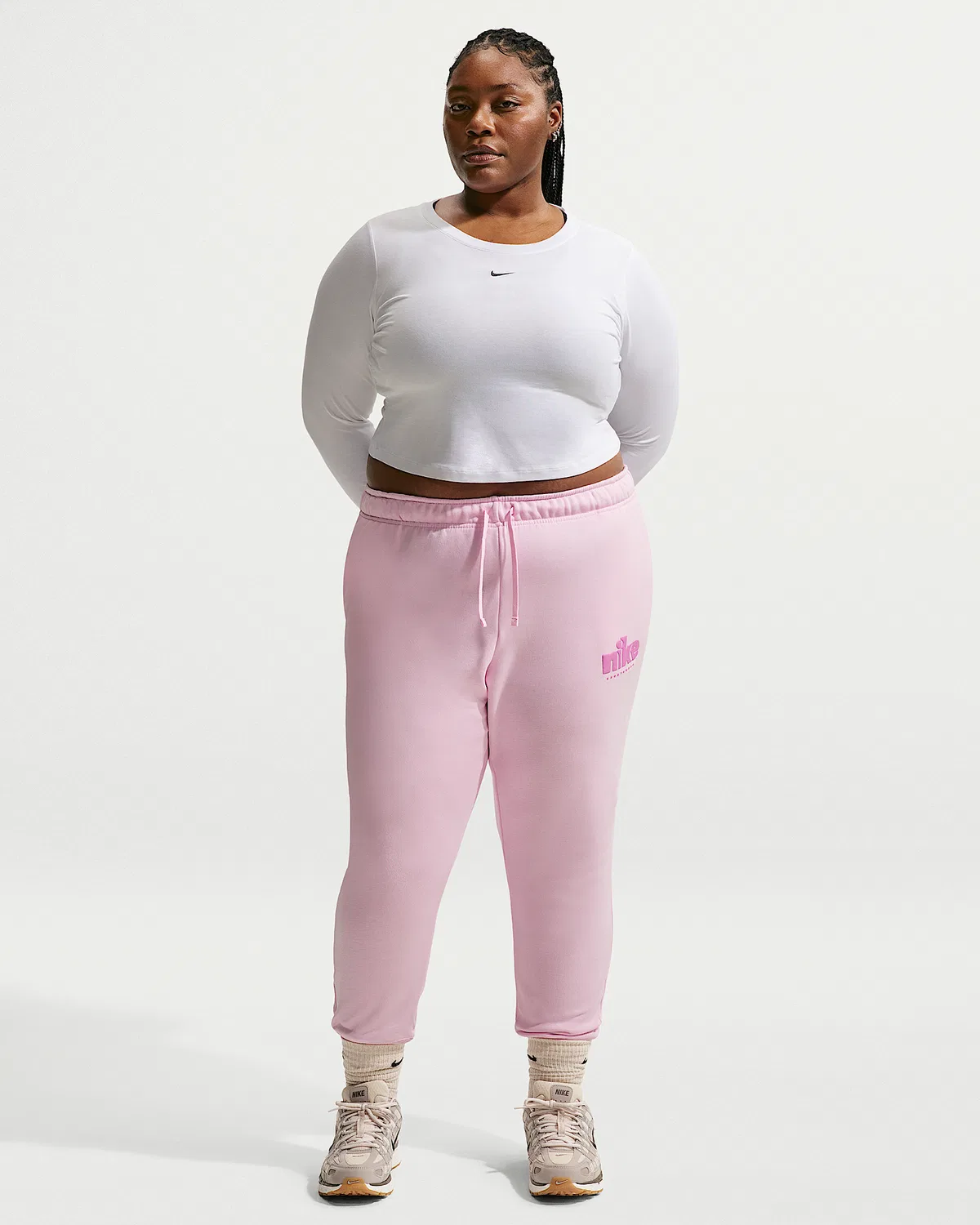 Женские спортивные штаны Nike Sportswear Club Fleece с принтом, средней посадки (плюс сайз), Pink Foam/Light Magenta