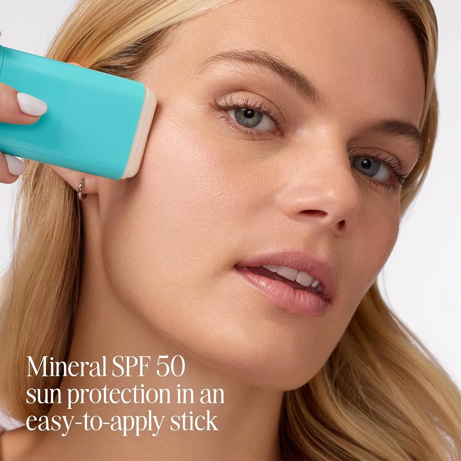 Солнцезащитный стик COOLA Organic Mineral Sunscreen SPF 50, протестирован дерматологами, обеспечивает ежедневную защиту кожи, подходит для веганов и не содержит глютена, 0,6 унции. — фото 2