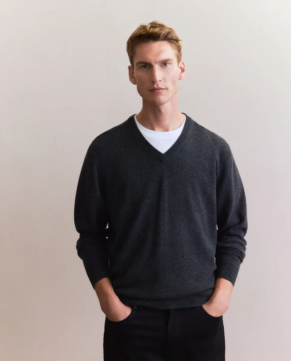 

Мужской джемпер с V-образным вырезом, однотонный, из кашемира Emidio Tucci, темно-серый