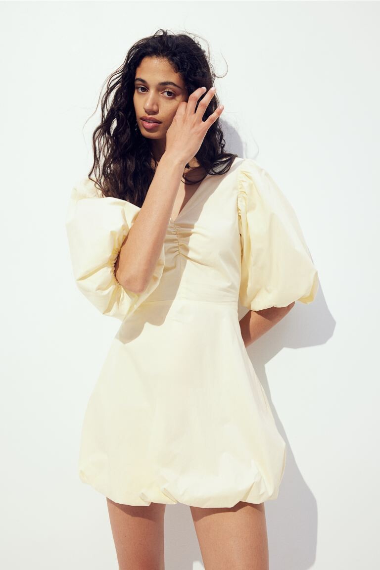 

Пышное платье с завязками H&M, желтый