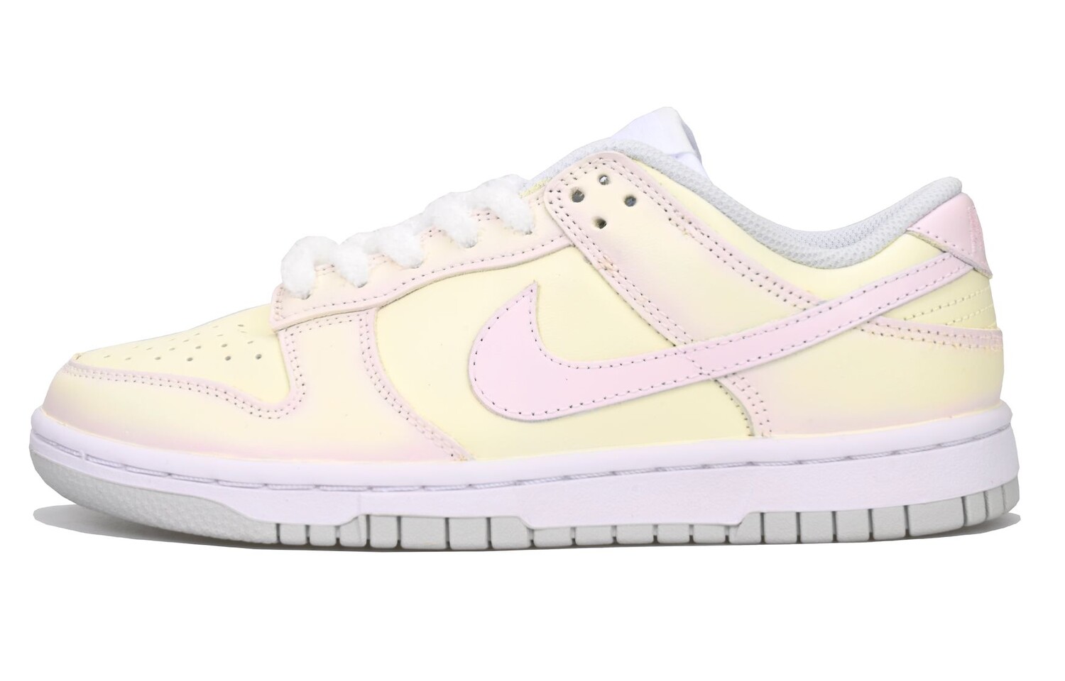 

Кроссовки для скейтбординга Dunk женские с низким верхом розовый/белый Nike
