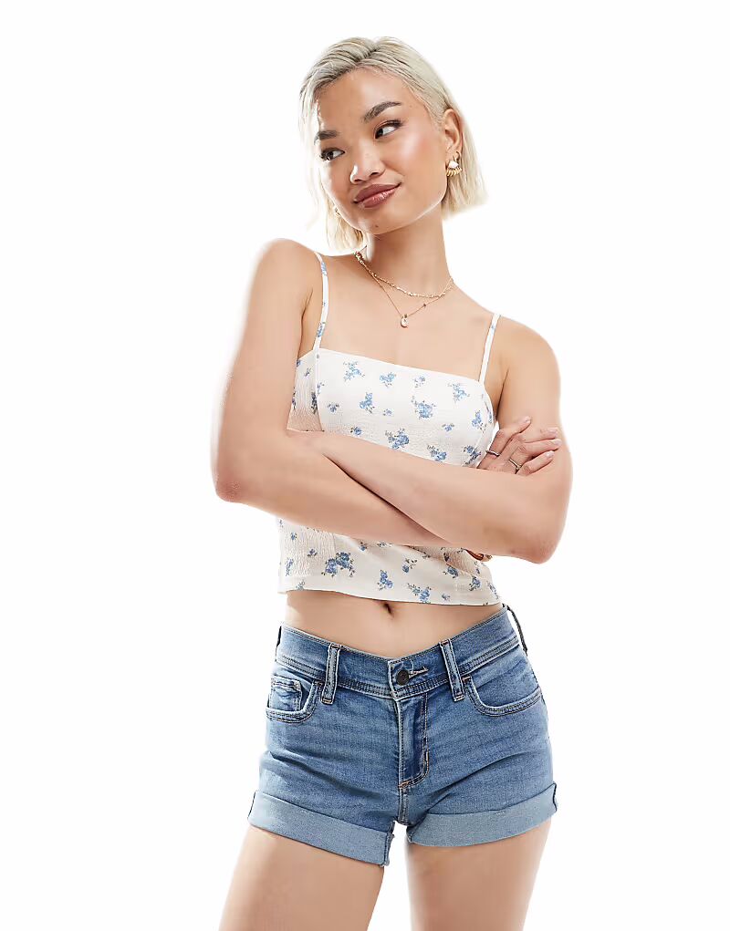 

Мини-шорты Hollister с низкой посадкой и контрастными отворотами в винтажном средне-синем цвете