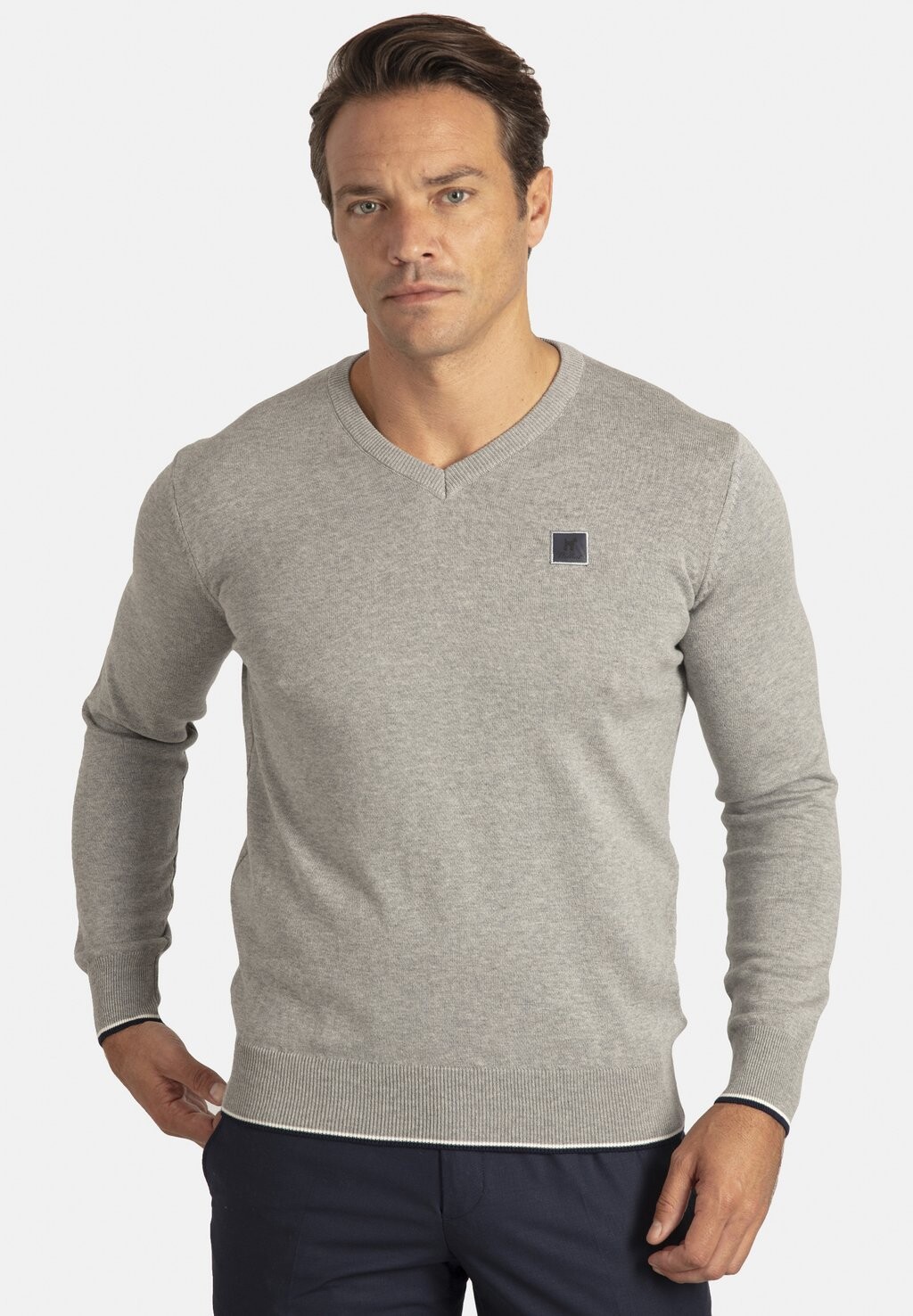 

Свитер Arm Patch V-Neck Williot, цвет grey
