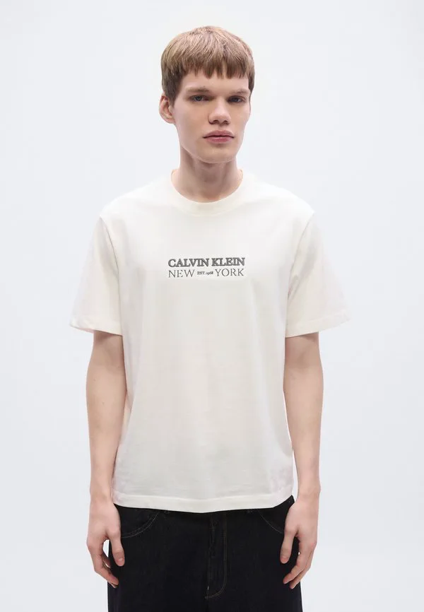Футболка с графическим принтом 20s ny Calvin Klein, White Greige — фото 3