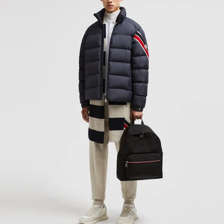 Солайан Застегивающаяся на молнию Короткая Пуховая Куртка Moncler, Морской Синий — фото 3