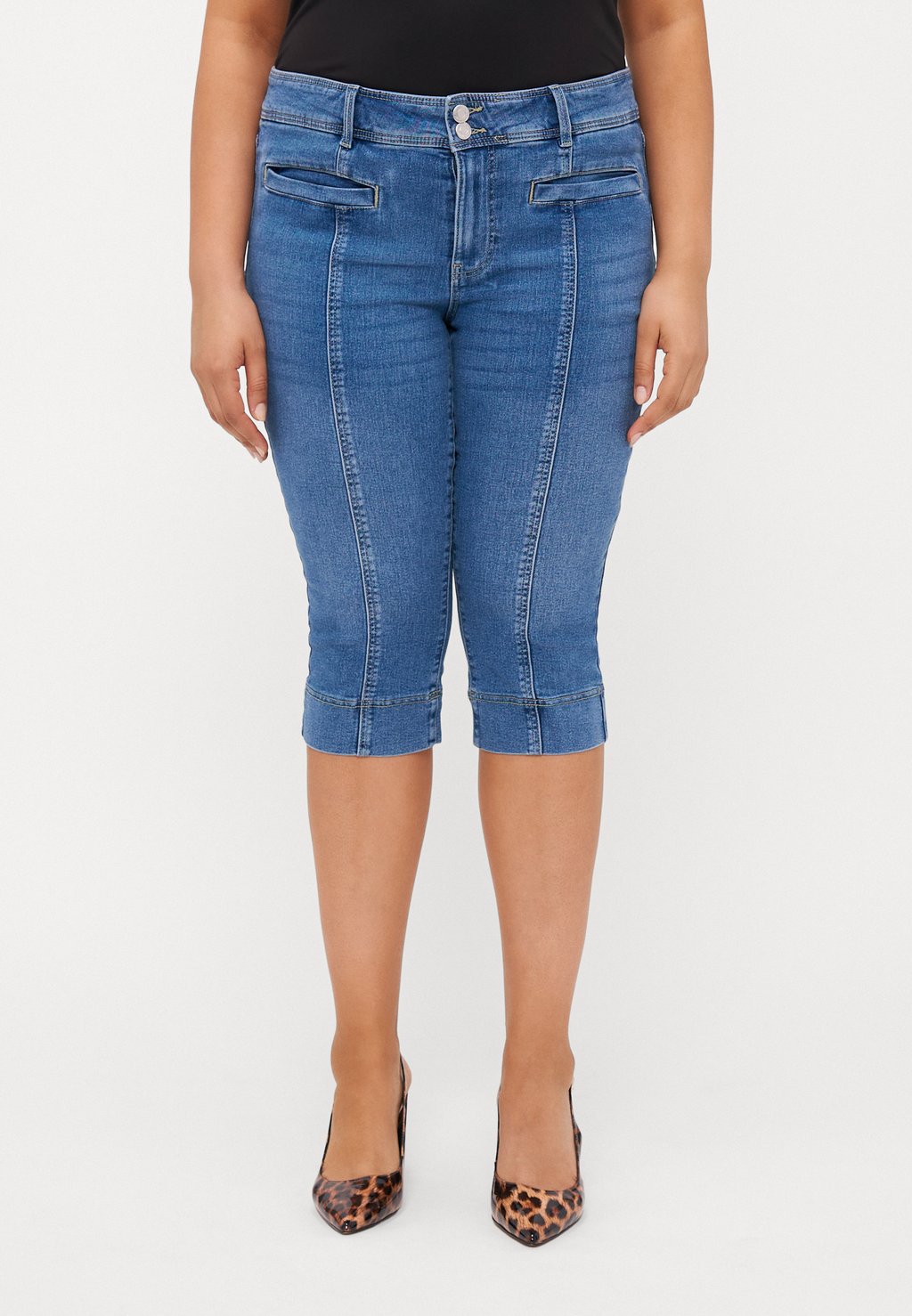 

Джинсовые шорты VMCELIZA KNICKERS Vero Moda Curve, цвет Medium Blue Denim