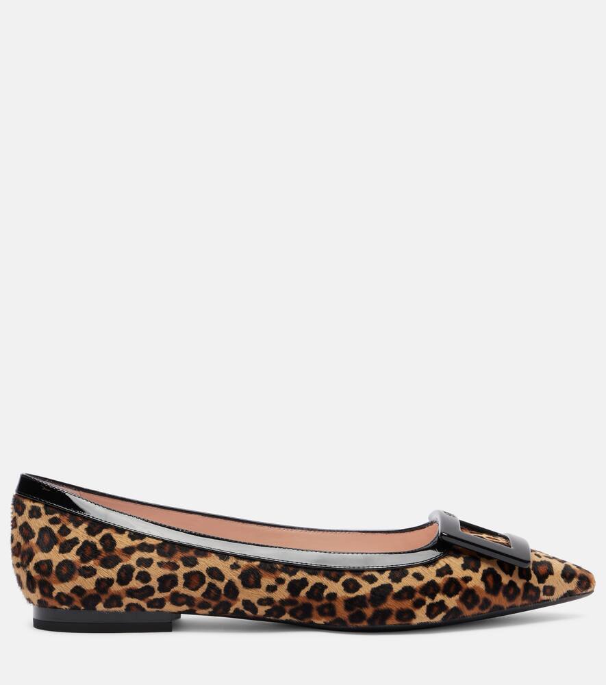 Балетки Gommette Ball из телячьей шерсти Roger Vivier, C600(Naturale)+B999(Nero) — фото 4