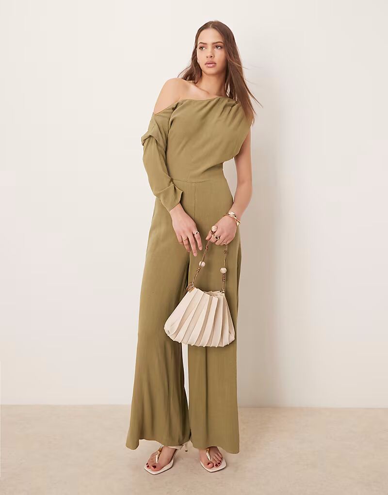 

Льняной комбинезон со спущенными плечами ASOS DESIGN цвета хаки