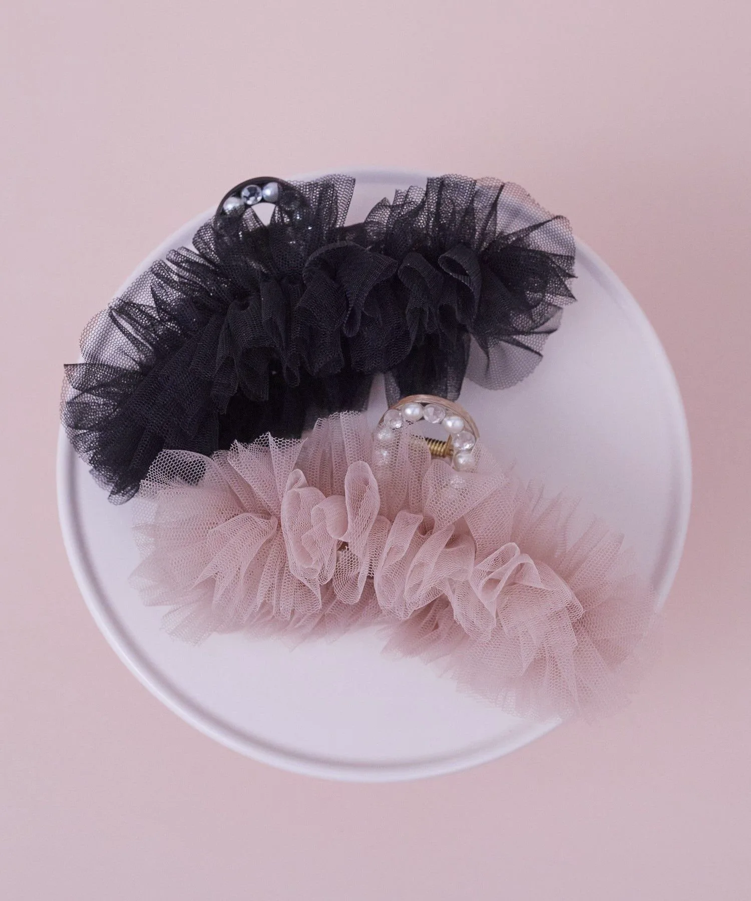 Заколка для волос из тюля с украшениями Maison De Fleur, black — фото 2