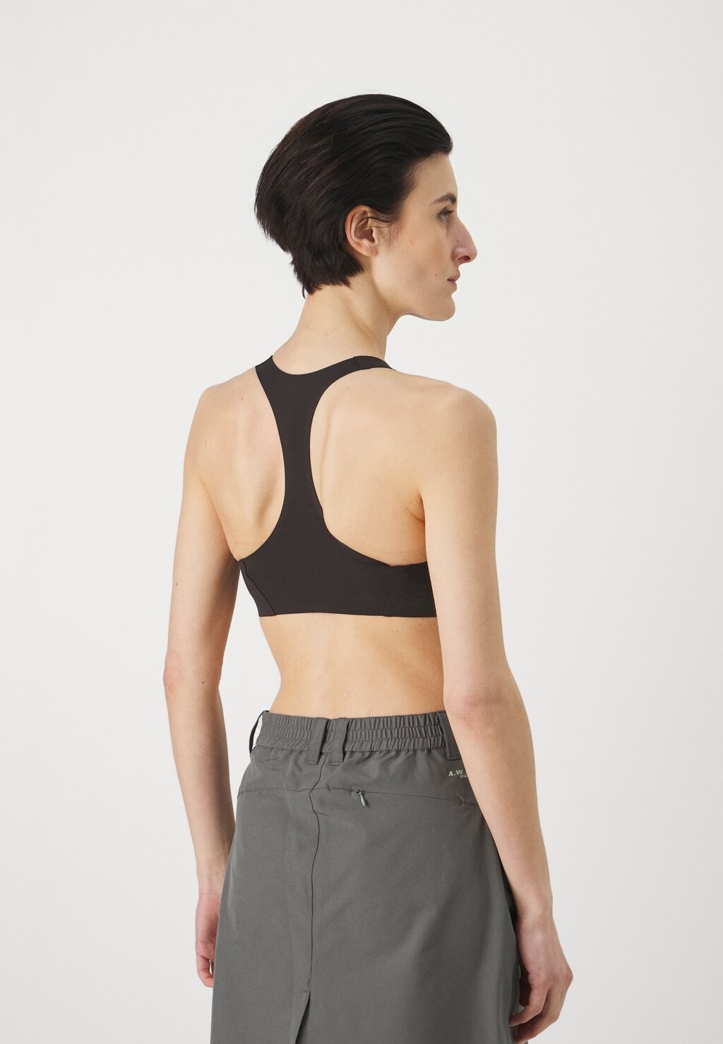 Спортивный бюстгальтер с легкой поддержкой LIVE SIMPLY BRA Patagonia, цвет black — фото 3