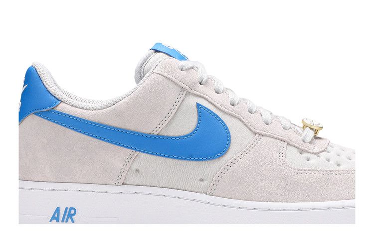 Кроссовки Nike Air Force 1 '07 LV8 EMB 'Grey Fog Light Photo Blue', белый — фото 3