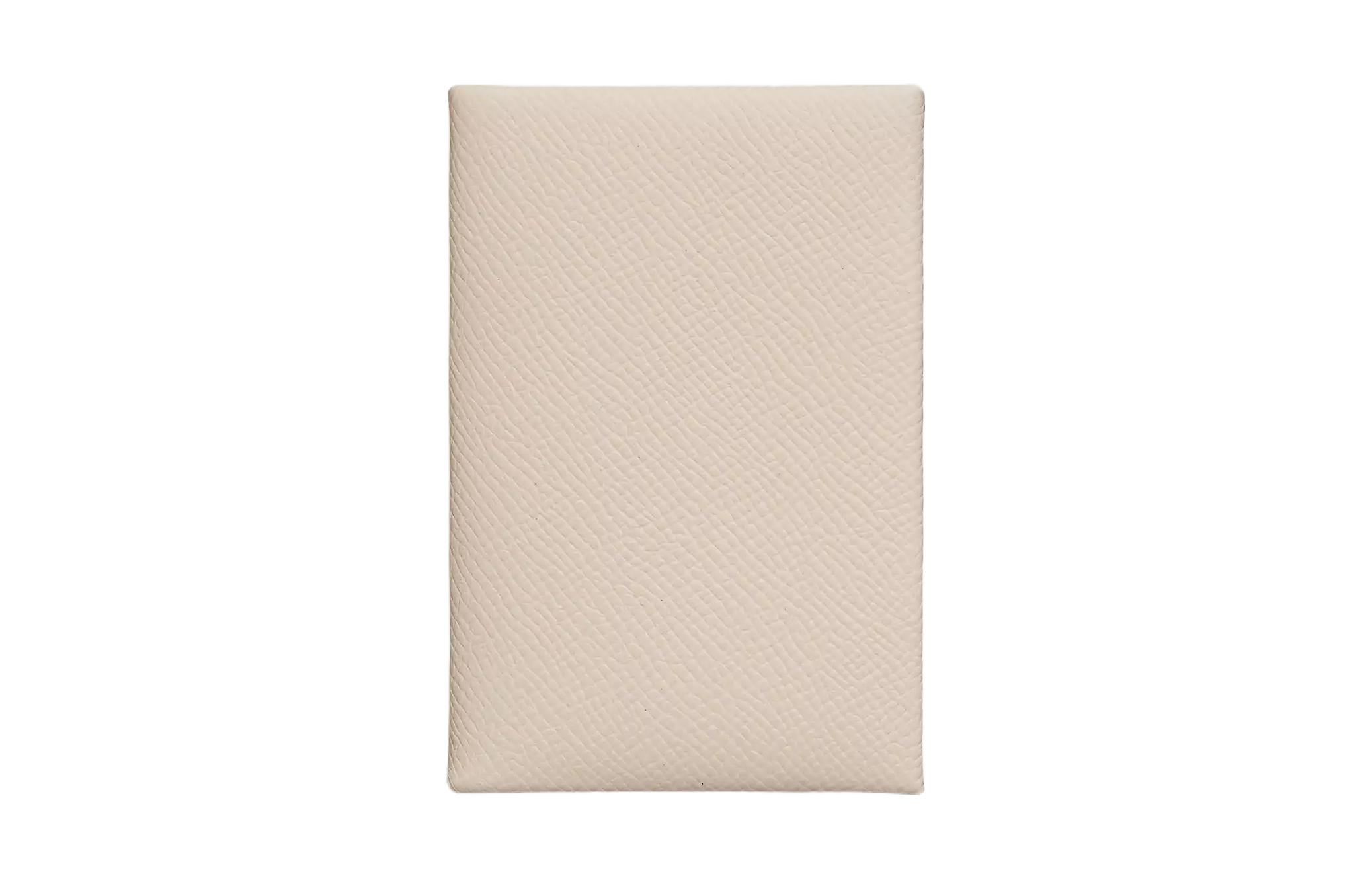 

Кошелёк для монет Calvi из кожи Epsom Craie Milkshake White унисекс 10 HERMES
