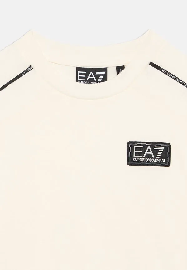 Футболка унисекс с принтом Ea7 Emporio Armani, Sugar Swizzle — фото 4