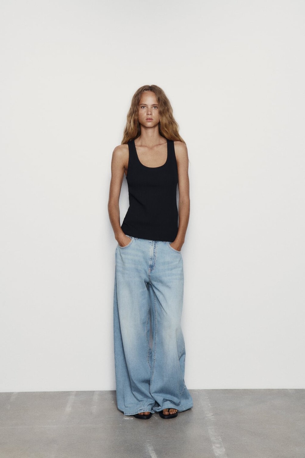

Топ-жилет из ребрики ZARA, черный