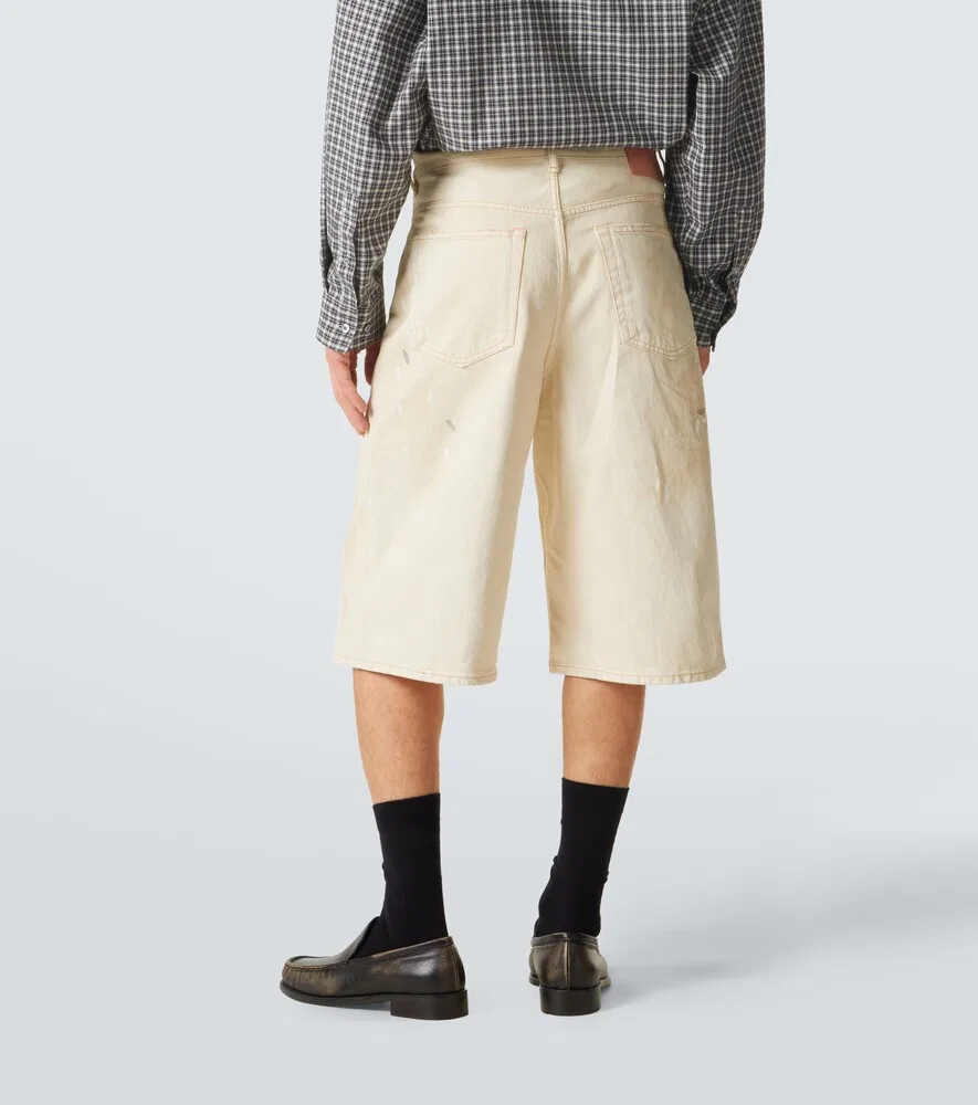 Потертые джинсовые шорты-бермуды Acne Studios, белый — фото 4