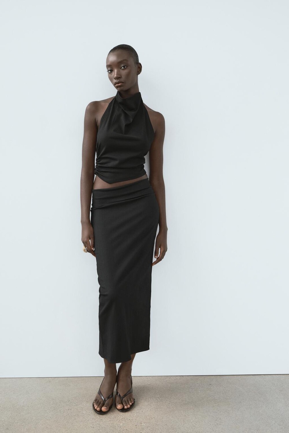 

Эластичная юбка миди ZARA, черный