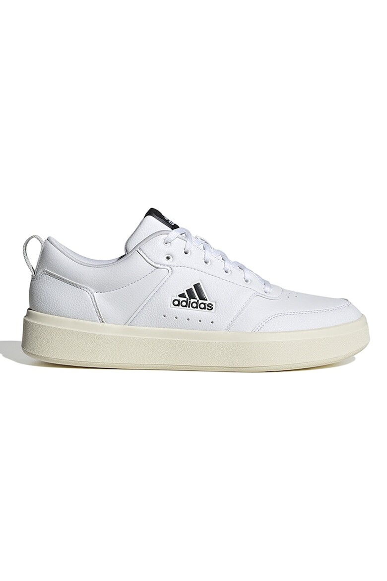 

Туфли из экокожи с логотипом Adidas Sportswear, белый