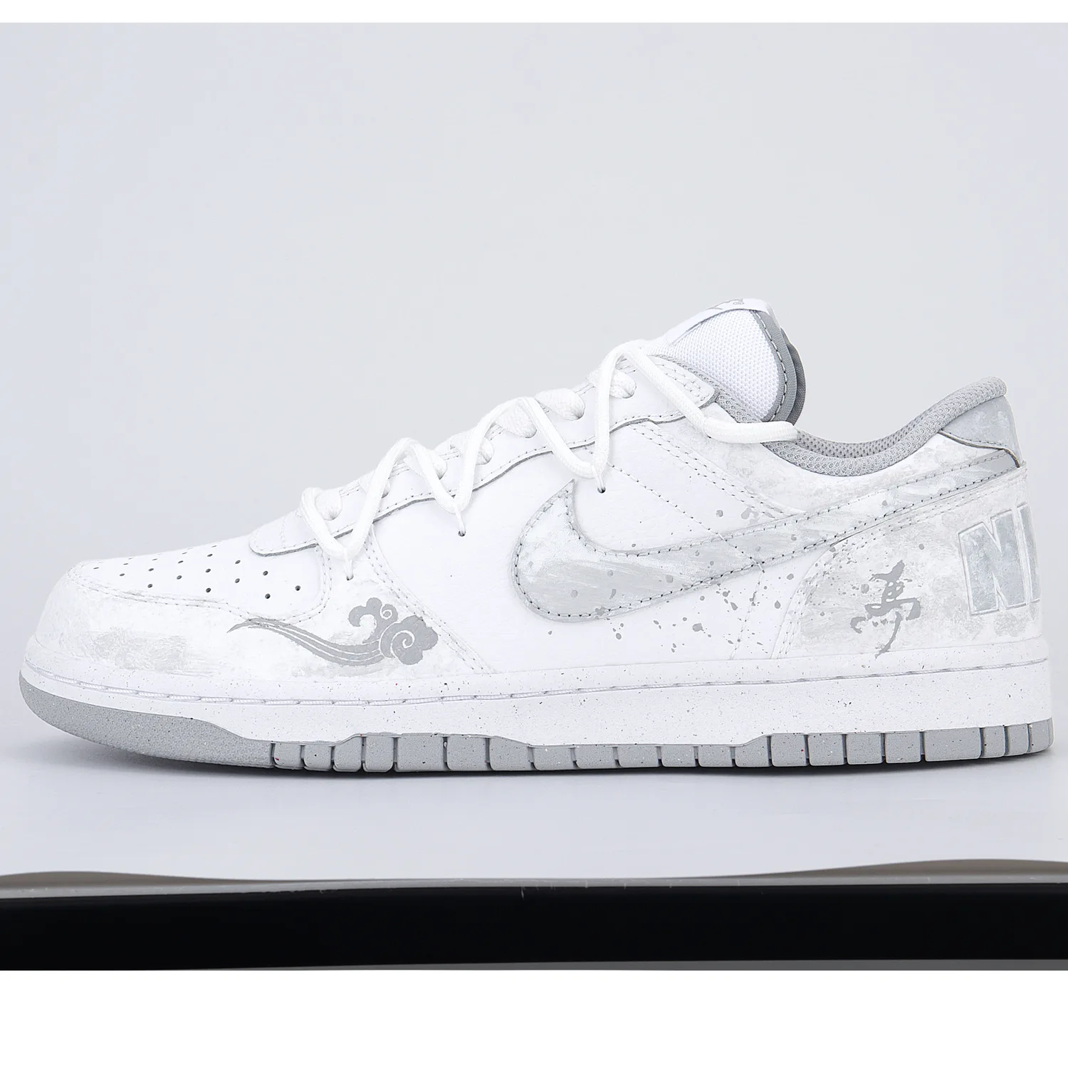 Кроссовки для скейтбординга мужские Nike, Arriving on Cloud (Special Shopping Bag Included) — фото 3