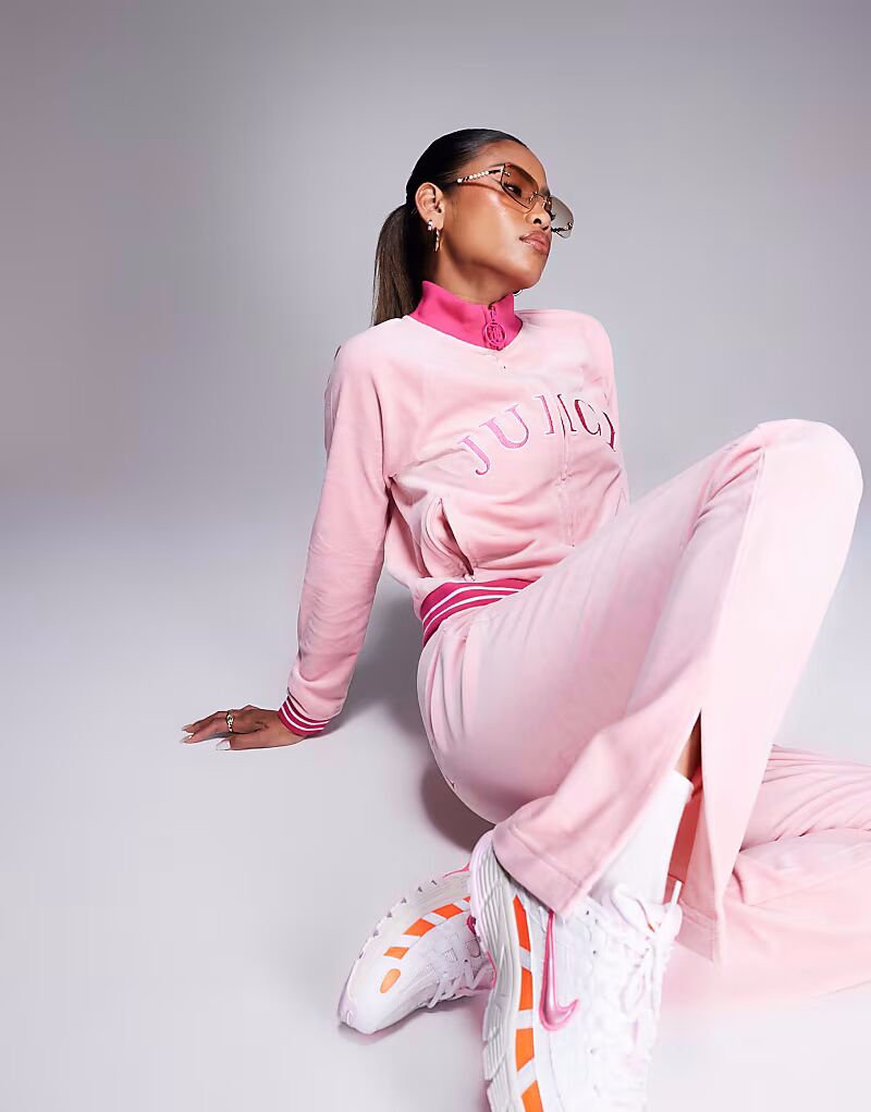 

Велюровые студенческие джоггеры Juicy Couture нежно-розового цвета