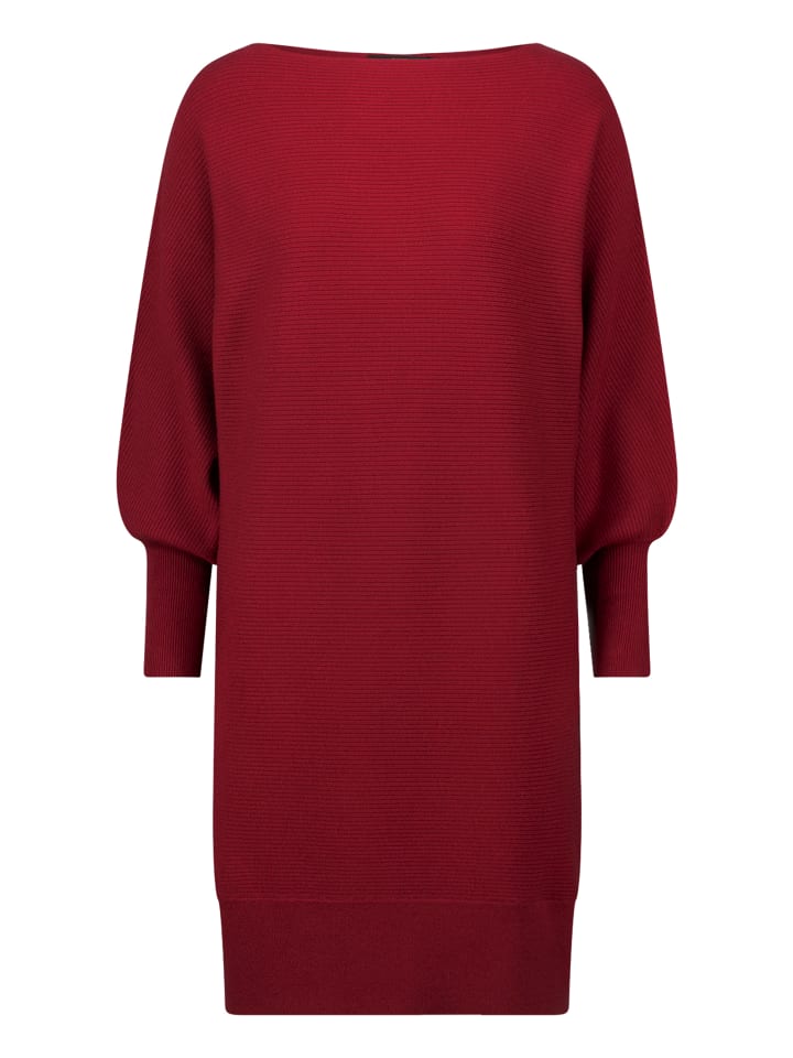 

Платье из фактурного трикотажа с вырезом лодочка цвета Каберне Zero